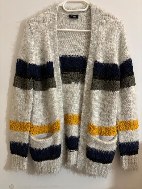 Mäkký svetrík, c&a,146