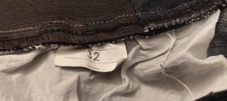 Rifle s gumou v páse, 32