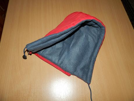 Vestička s kapucňou, 74