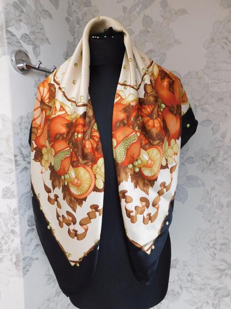 Kvalitná elegantná hodvabna šatka, l