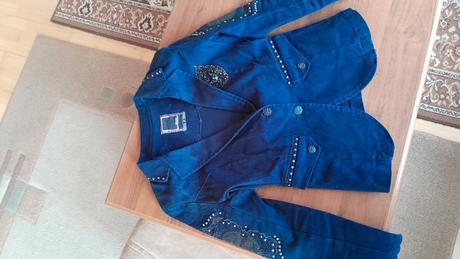 Rôzne druhy bund, m