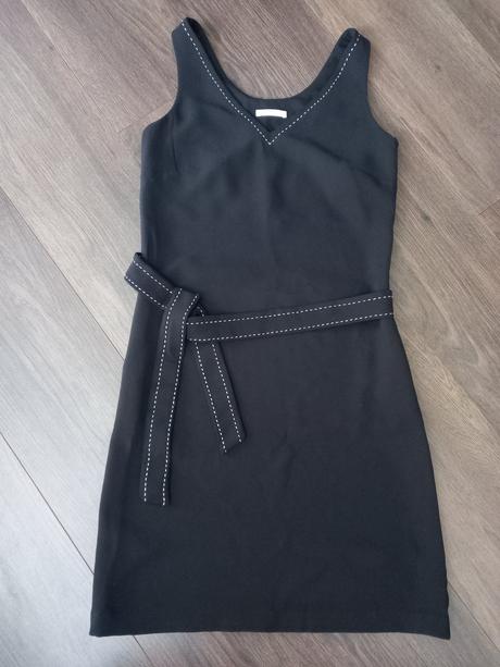 Elegantné šaty s detailom, promod,34