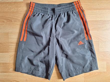 Kraťasy darujem k nákupu, adidas,152