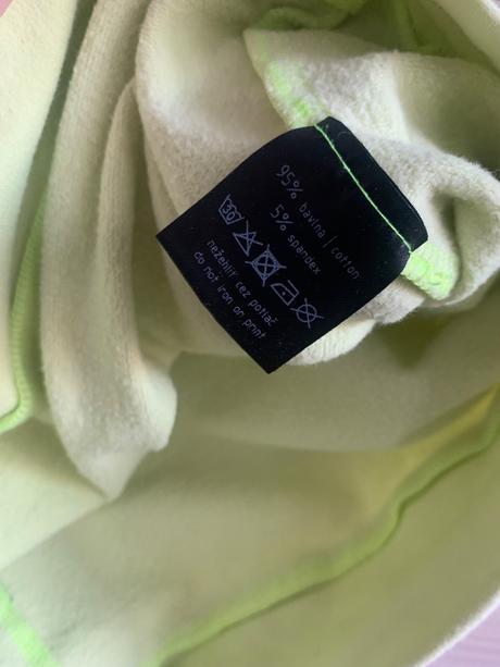 Lemur svietiace šaty bulteriér 110/116, 116