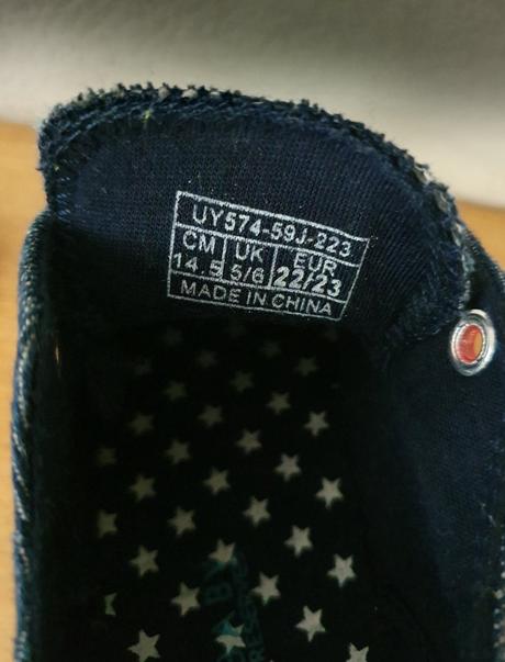 Topanky, reserved,22 / 23