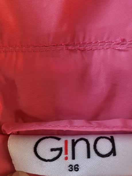 Zachovalý plášť, gina,36