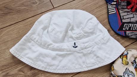 Šiltovky a klobuky, reserved,110