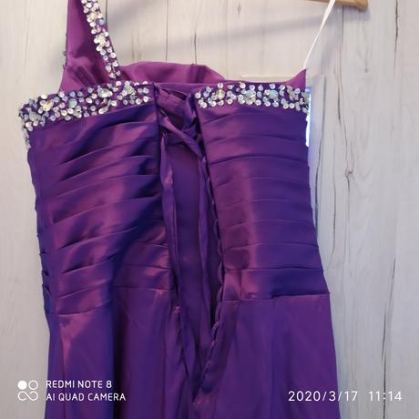 Spoločenské šaty, m