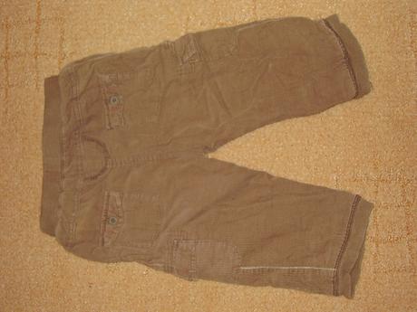 Pekne značkové menčestrové nohavice 1-1,5 roka, tu,86