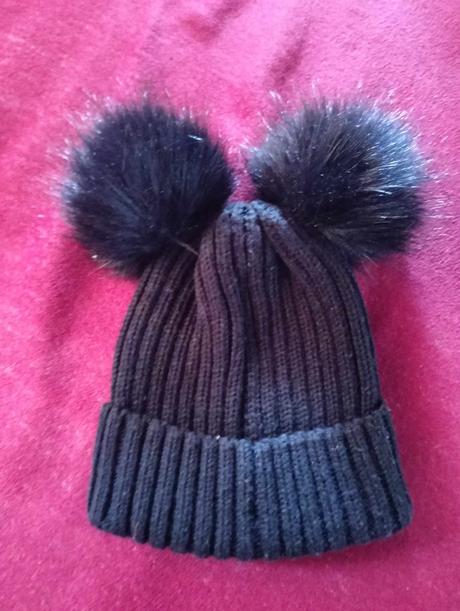 Čiapka s brmbolcami, next,146