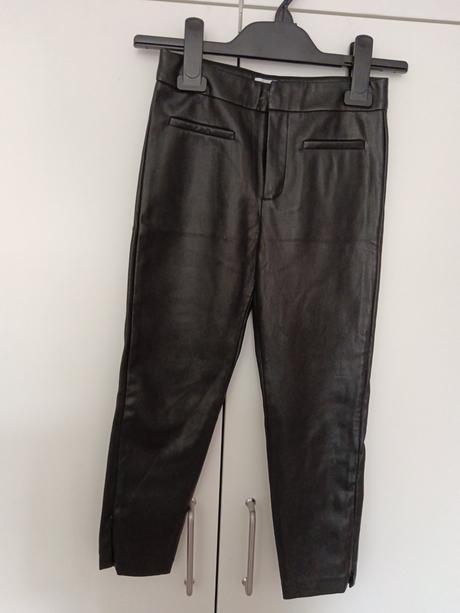 Koženkové nohavice, zara,122