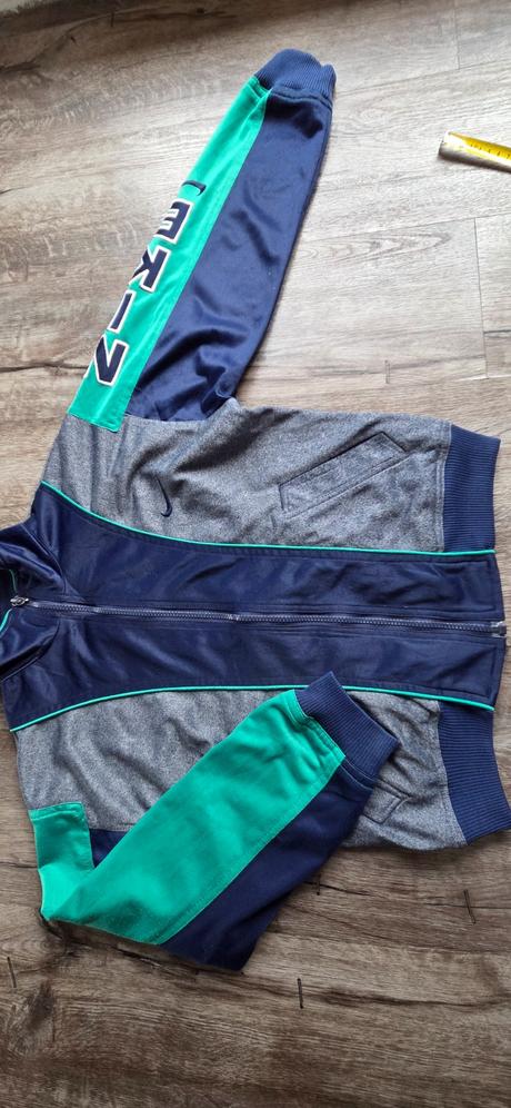 Sustakova bunda nike +1 gratis, nike,140