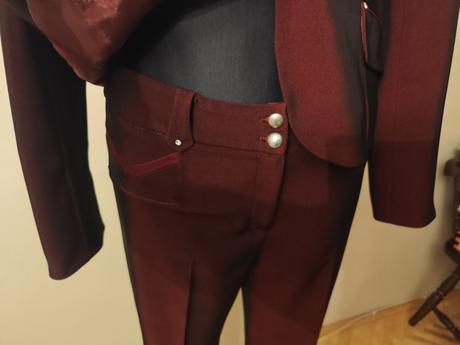 Slávnostnejší bordový štvorkostým annis juzina, 38