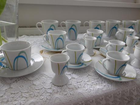 Porcelánová sada na čajík+kapučíno+kávičku-nová, 
