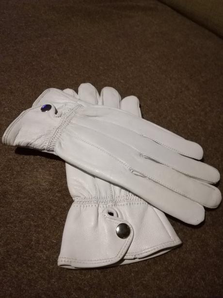 Kožená kabelka + darček,