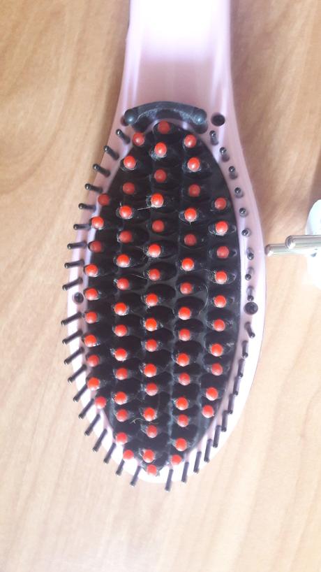 Zehliaca kefa na vlasy, 