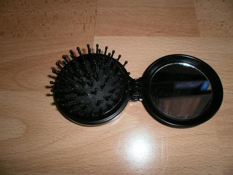 Hrebeň so zrkadlom, 