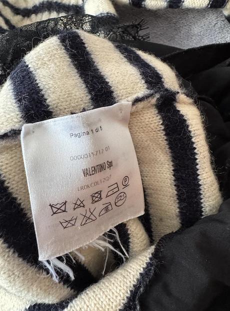 Red valentino sveter so sukničkou, xs