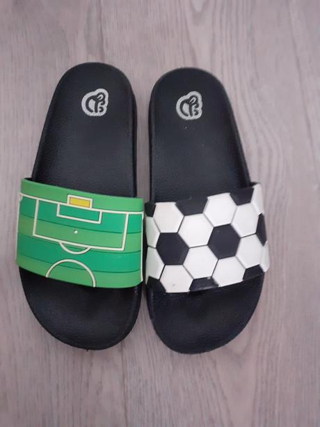 Dedoles šľapky futbal, 31