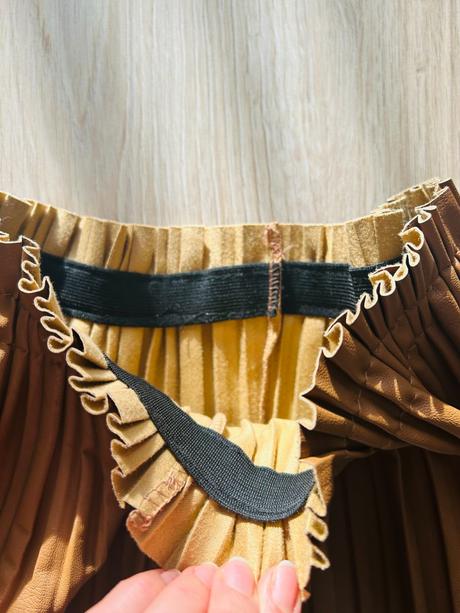 Krásna koženková plisovaná sukňa green apple, 