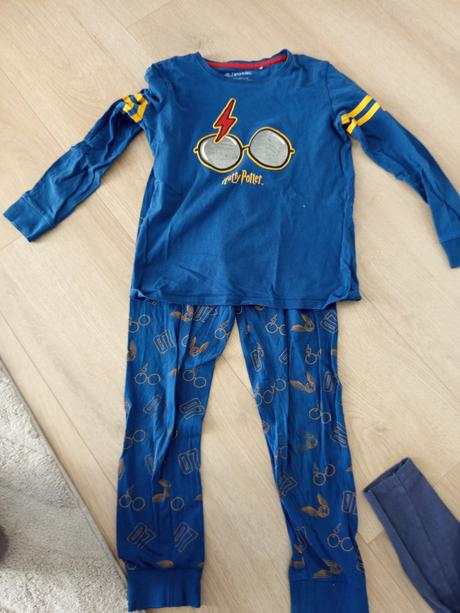 3x pyžamá, reserved,134