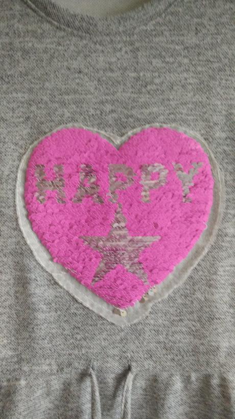 Šedé šaty s flitrami, 140