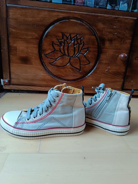 Tenisky, reserved,29