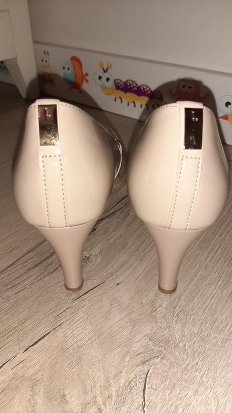 Lakovky lasocki, lasocki,37