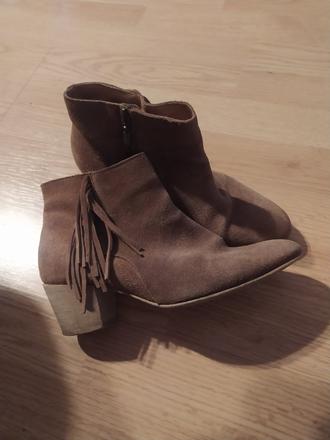 Cizmycky, 36