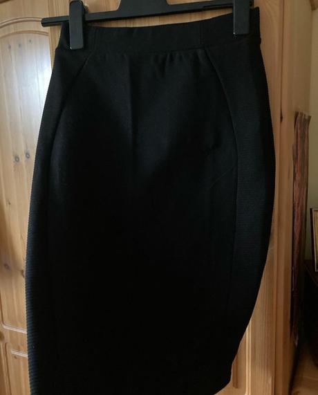 Úzka sukňa zara, zara,s