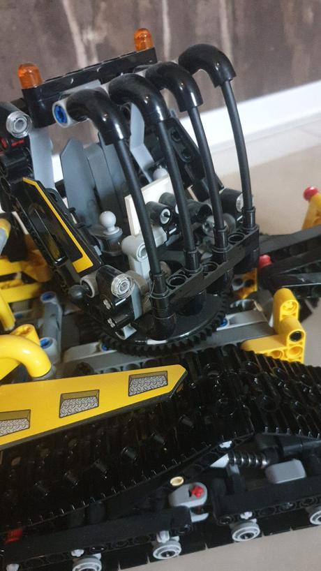 Lego technic 42094 - pásový nakladač  top stav, 