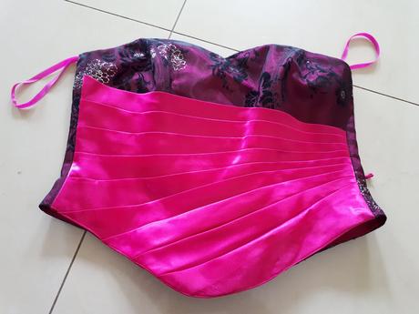 Super akcia damske saty, 38