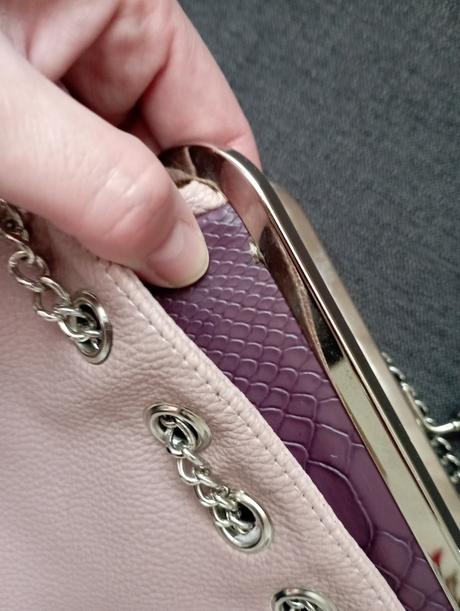 Zaujímavá kabelka,