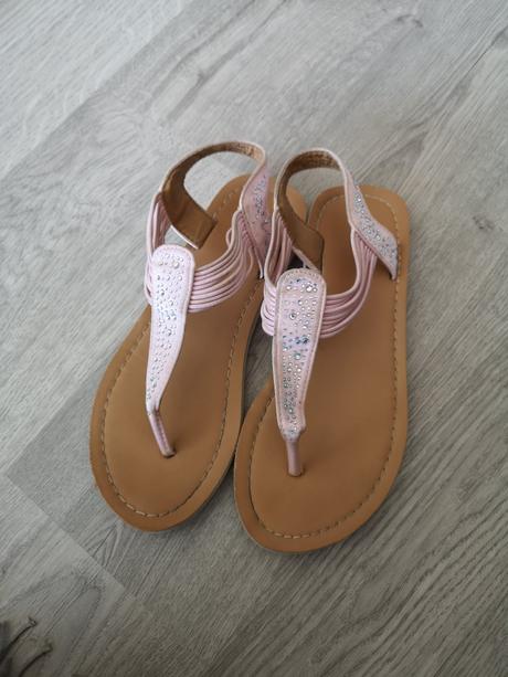 Sandalky, graceland,34