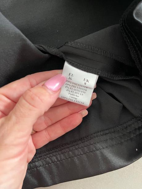 Puzdrova sukna s rozparkom, s