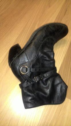 Čierne prechodné čižmy, 36