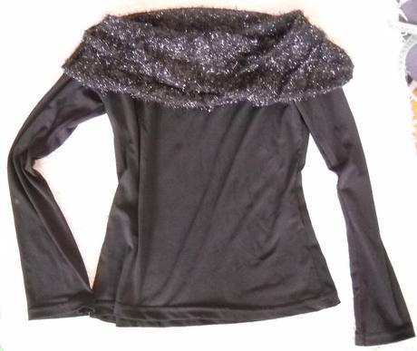 Trblietavý topík s holými ramenami , s