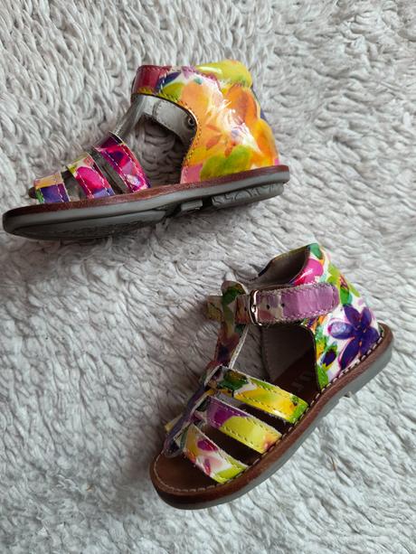 Nádherné kožené sandálky piure 20, 20