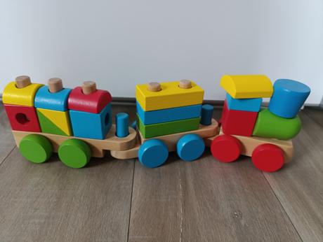 Woody drevený vláčik, 