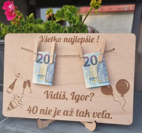 Vtipná tabuľka na peniaze, 