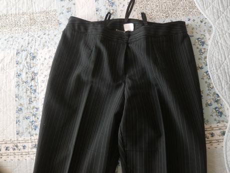 Dámsky kostým, c&a,l