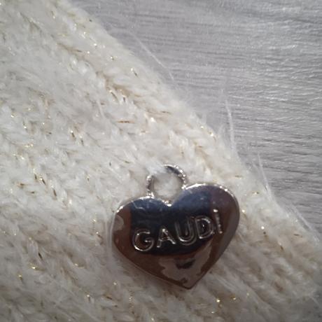 Svetrík gaudi, gaudi,s