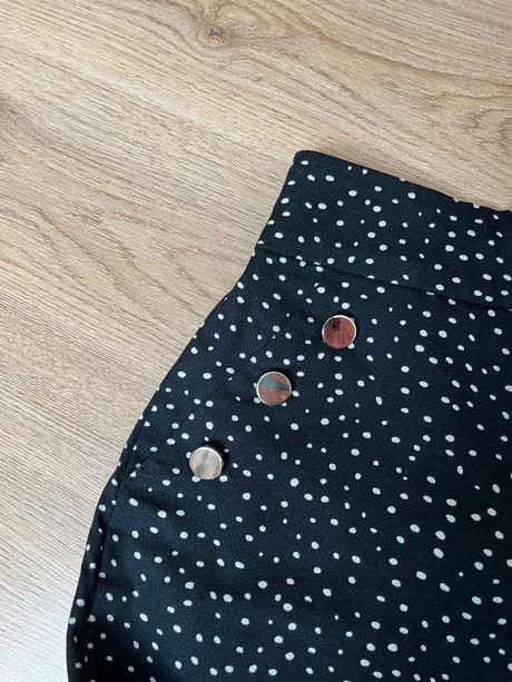 Dámske šortky, f&f,34