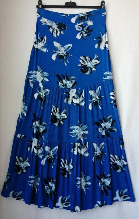 Pekná pohodlná dlhá sukňa, takko,36