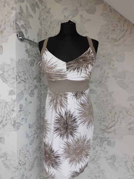 Pekne letne šaty, 36