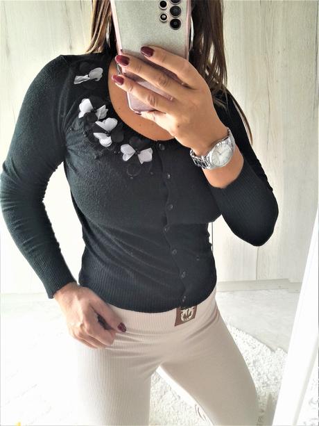 Svetrík s aplikáciou-s/m, s