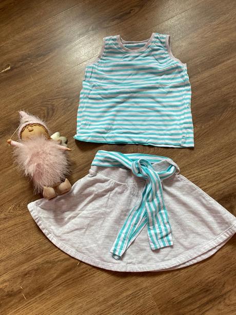 Sukňa a tricko komplet, 86