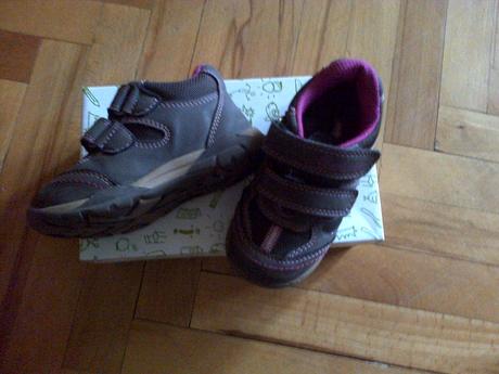 Botasky, deichmann,23