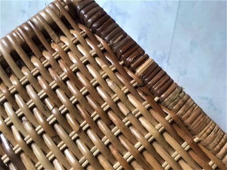 Veľký kôš z prútia,