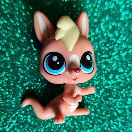 Lps littlest pet shop,